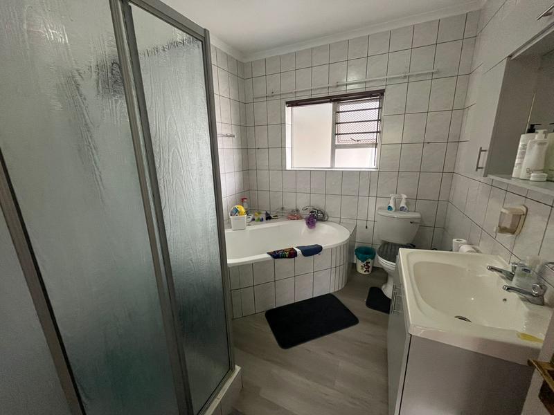 To Let 4 Bedroom Property for Rent in Brackenfell South Western Cape